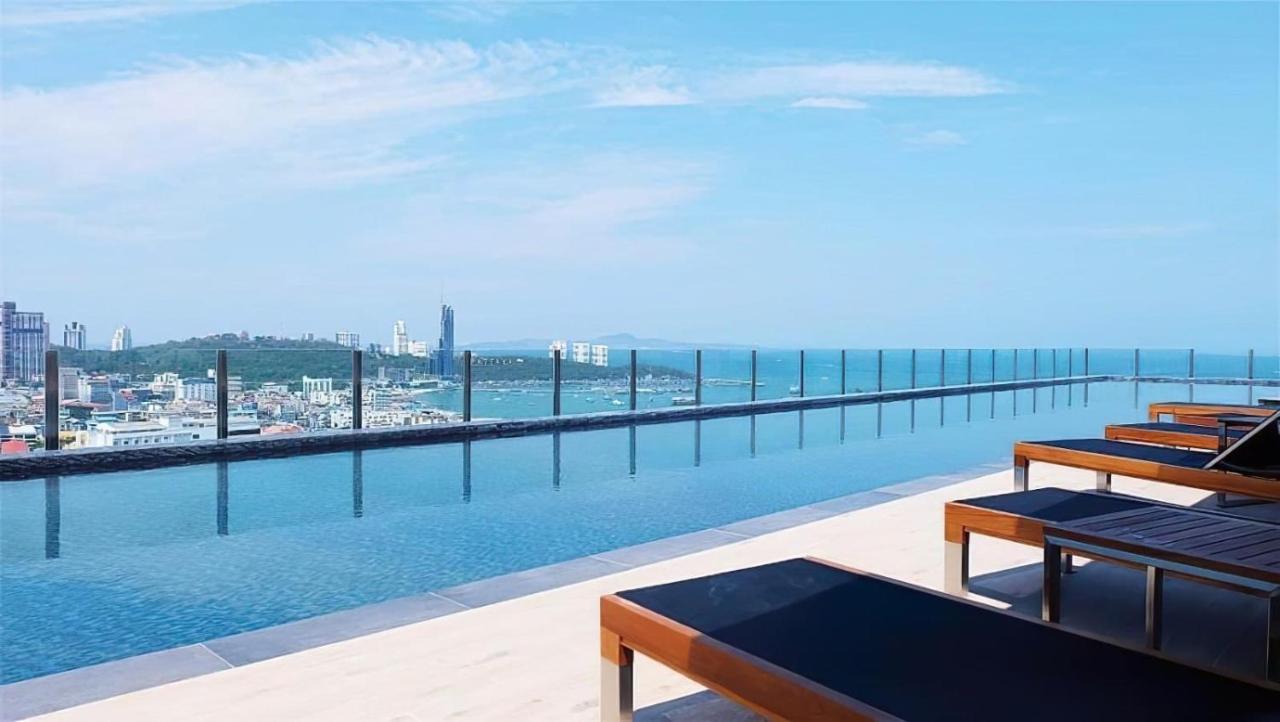 The Base Central Pattaya By Wwc Exteriör bild