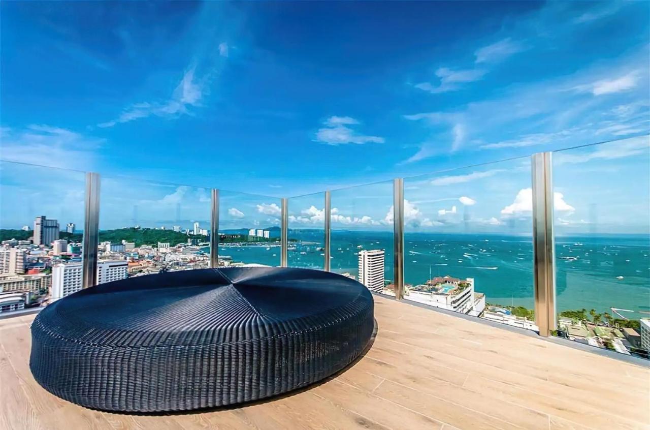 The Base Central Pattaya By Wwc Exteriör bild
